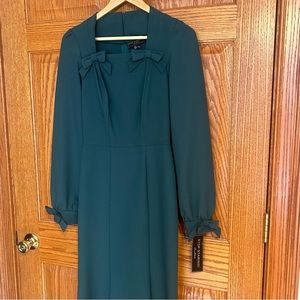Green Stop Staring Midi Dress, Small, new with tags